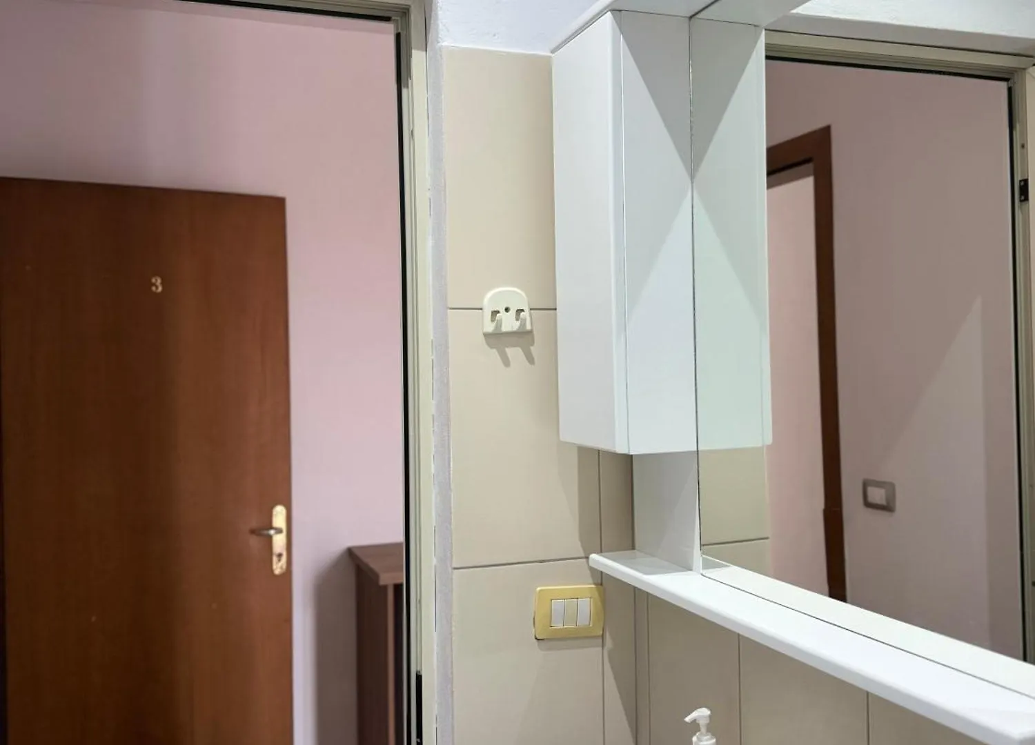 Guesthouse Cami Durrës 0*,  Albania